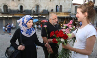 JerusalemDayFlowerParade_649x298 (1)